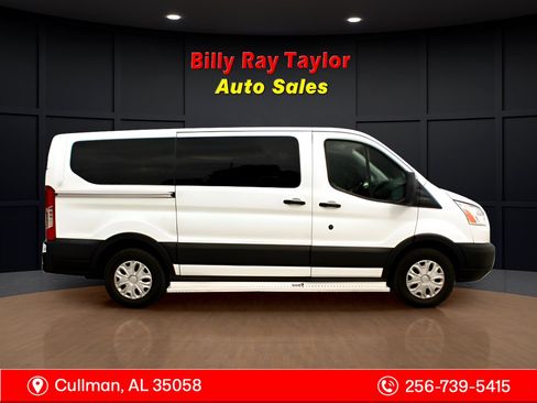 Used 2019 Ford Transit 150 XLT image 5
