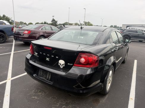 Used 2013 Dodge Avenger SXT FWD image 4