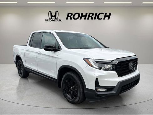 Used 2021 Honda Ridgeline Black Edition image 3
