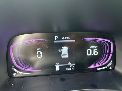 Used 2025 Kia Soul LX w/ LX Technology Package FWD image 38