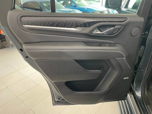 Used 2021 GMC Yukon Denali w/ Denali Premium Package image 19