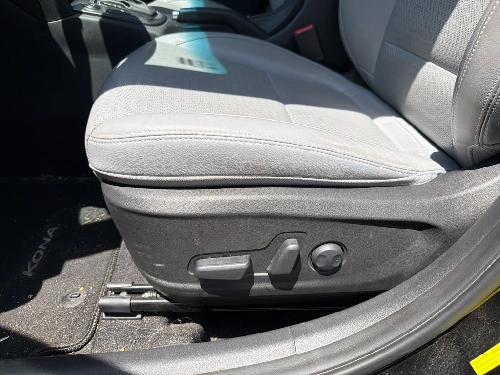 Used 2019 Hyundai Kona Limited FWD image 9