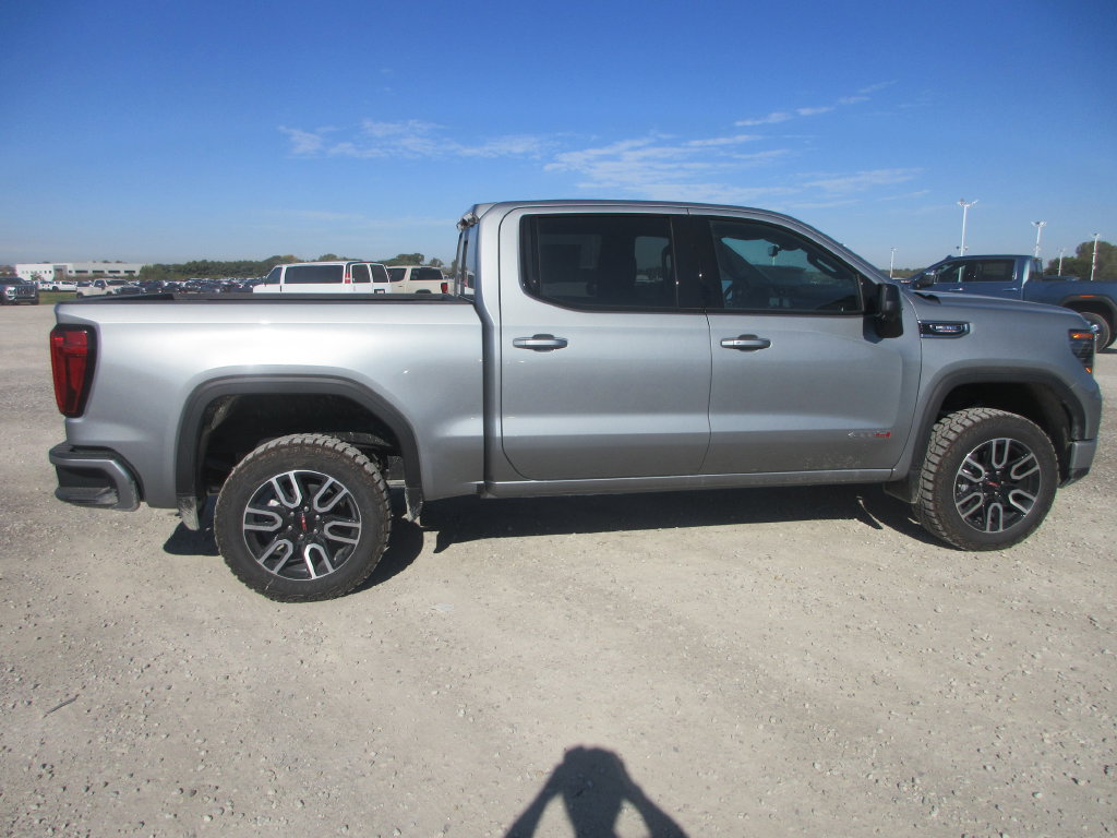 New 2026 GMC Sierra 1500 AT4 w/ AT4 Premium Package AWD/4WD image 3