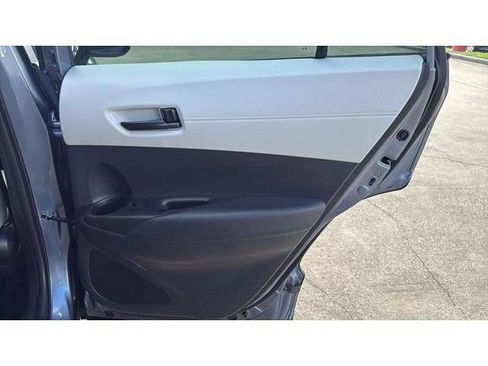 Certified 2025 Toyota Corolla Cross L FWD image 27