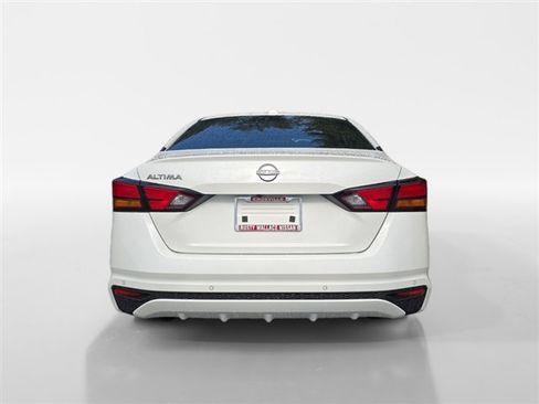 New 2025 Nissan Altima 2.5 SV image 4