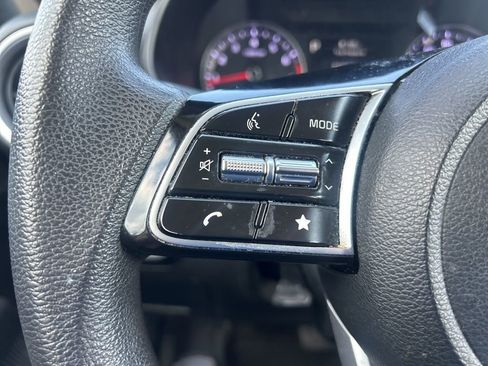 Used 2022 Kia Forte LXS image 12