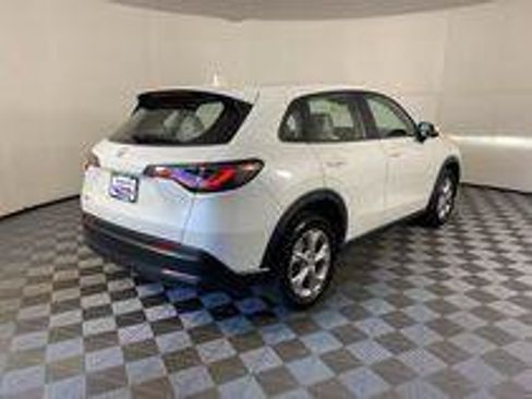 Used 2023 Honda HR-V LX image 15
