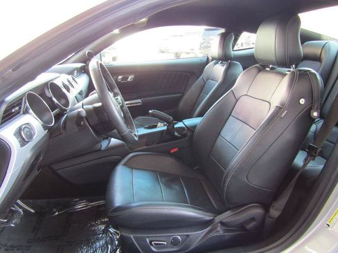 Used 2016 Ford Mustang GT Premium RWD image 8