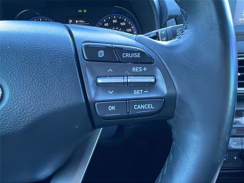 Used 2021 Hyundai Kona Limited image 25