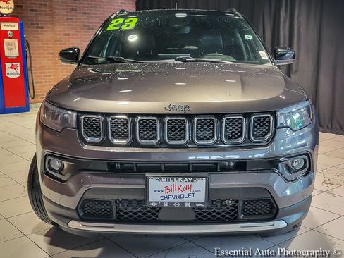 Used 2023 Jeep Compass Limited w/ Sun and Sound Group AWD/4WD image 8