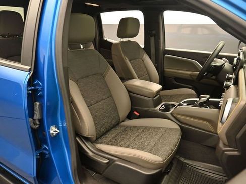 Used 2024 Chevrolet Colorado ZR2 w/ Technology Package image 27