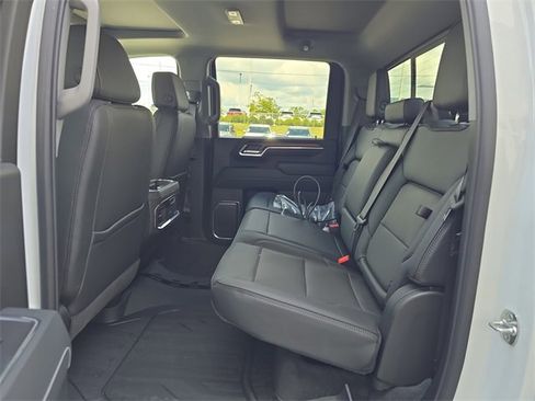 New 2025 GMC Sierra 2500 Denali w/ Denali Reserve Package image 17