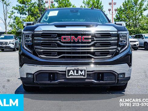 Used 2025 GMC Sierra 1500 SLT AWD/4WD image 9