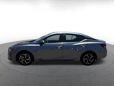 Used 2025 Nissan Sentra SV FWD image 9
