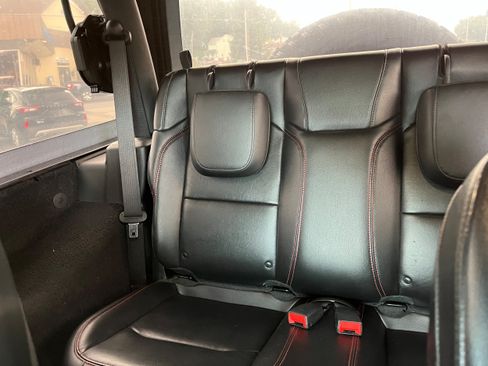 Used 2020 Jeep Wrangler Rubicon AWD/4WD image 11