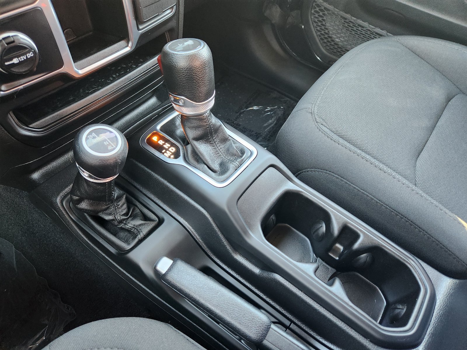 Used 2023 Jeep Wrangler Sport AWD/4WD image 27