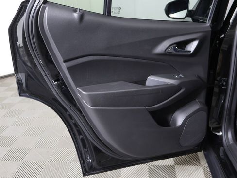 Used 2025 Chevrolet Trax RS image 23