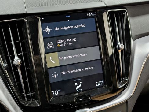 Used 2020 Volvo XC60 T5 Momentum image 35