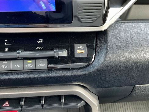 Used 2025 Toyota Tundra SR5 AWD/4WD image 26