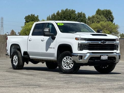 Used 2024 Chevrolet Silverado 2500 LT w/ Convenience Package AWD/4WD image 1
