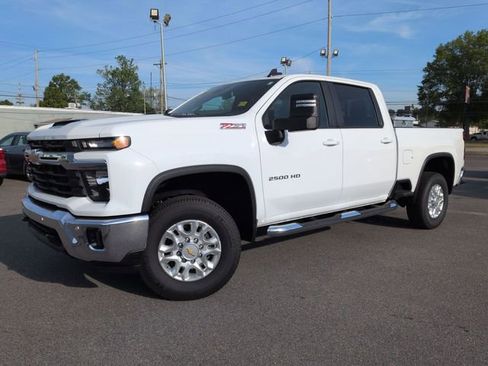 Certified 2025 Chevrolet Silverado 2500 LT w/ Safety Package AWD/4WD image 1