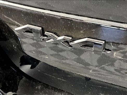 New 2025 Jeep Grand Cherokee Altitude image 9