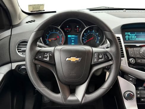 Used 2015 Chevrolet Cruze LT image 15