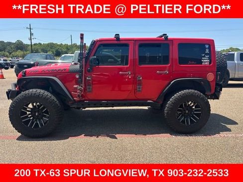 Used 2015 Jeep Wrangler Unlimited Sahara AWD/4WD image 4