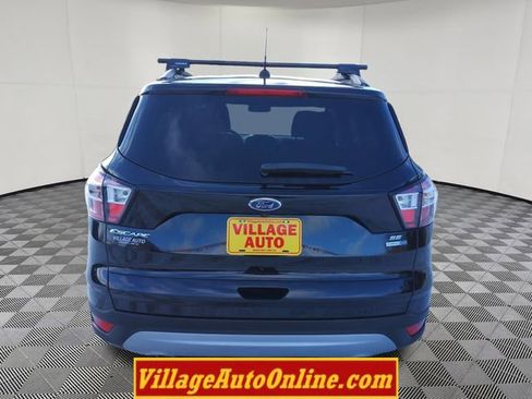 Used 2017 Ford Escape SE w/ Equipment Group 201A image 3