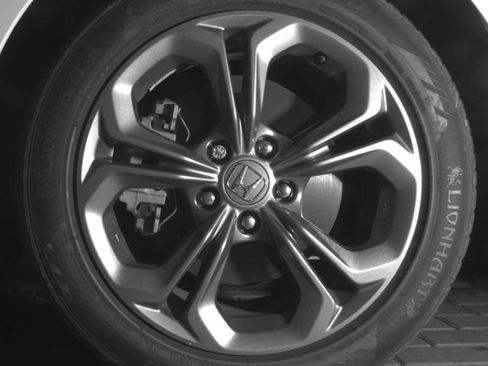 Used 2024 Honda Accord EX-L image 10