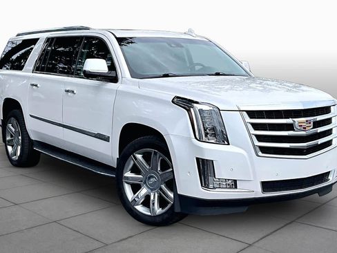 Used 2019 Cadillac Escalade ESV Luxury AWD/4WD image 3