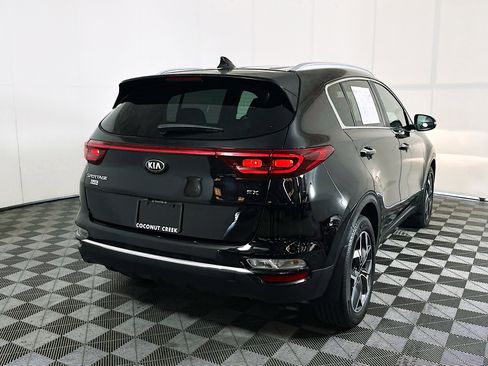 Used 2021 Kia Sportage EX FWD image 3