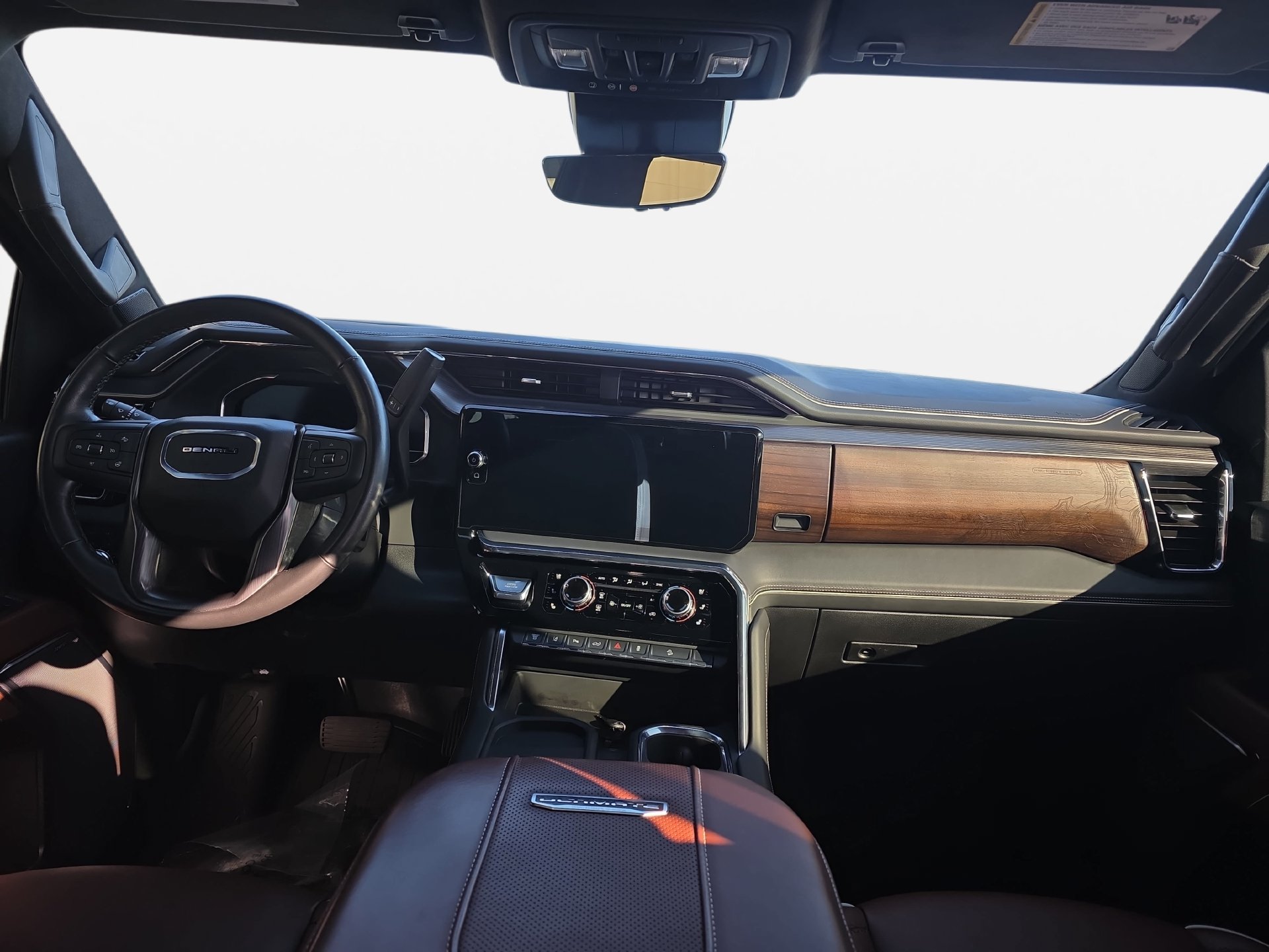 Used 2025 GMC Sierra 2500 Denali Ultimate AWD/4WD image 9
