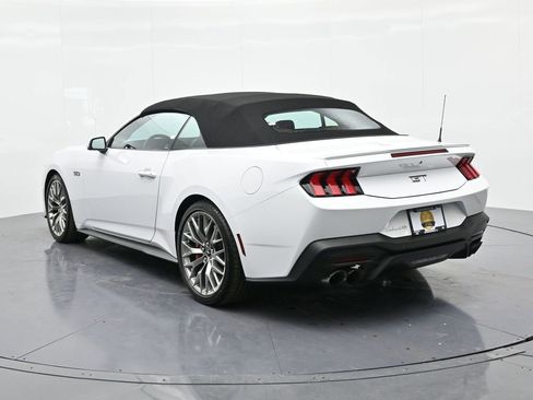 Used 2024 Ford Mustang GT Premium image 8