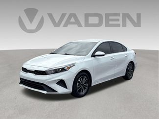 Used 2024 Kia Forte LXS FWD video 1