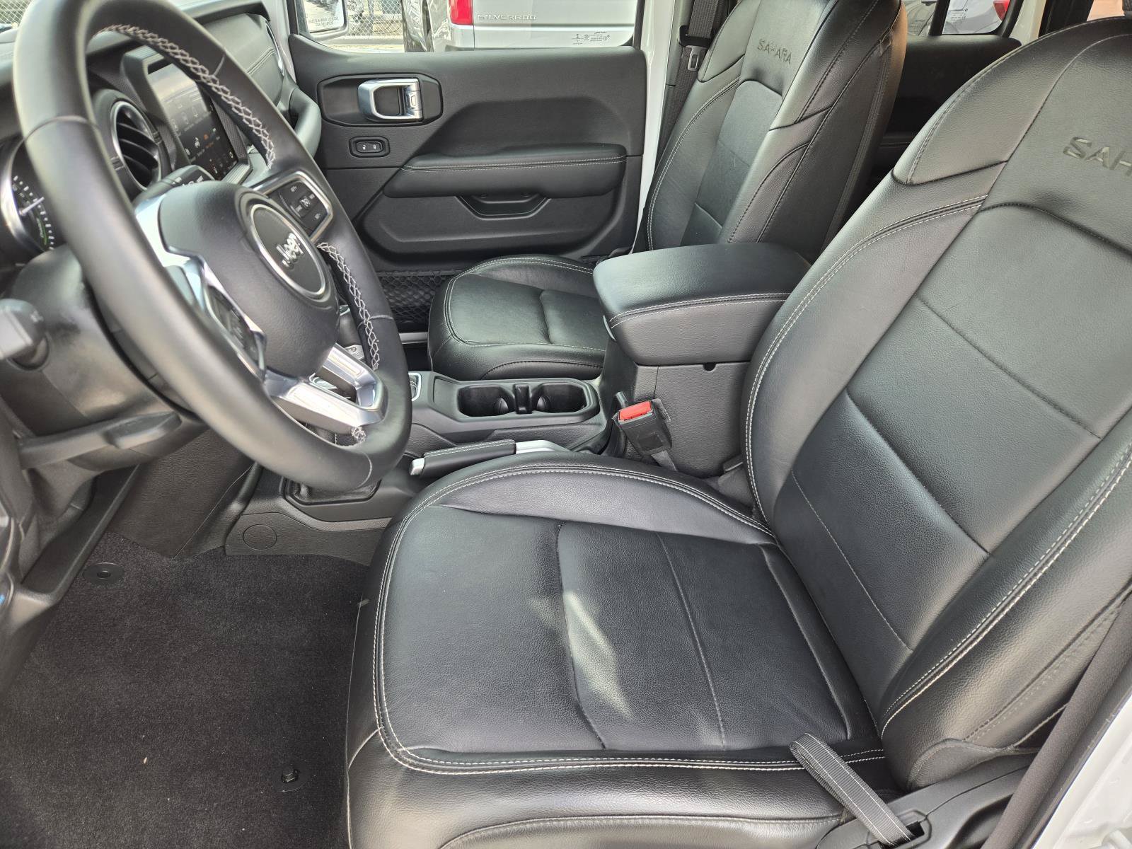 Used 2021 Jeep Wrangler Unlimited Sahara AWD/4WD image 25