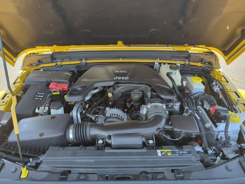 Used 2019 Jeep Wrangler Unlimited Rubicon AWD/4WD image 10