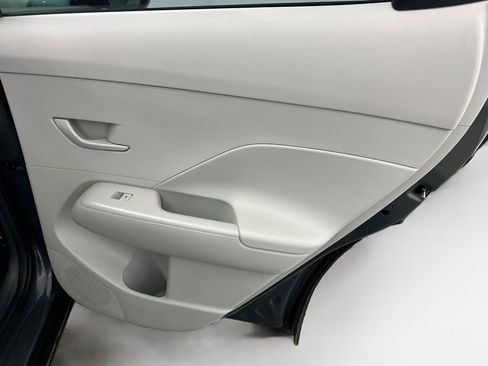 Used 2025 Hyundai Kona SEL AWD/4WD image 31