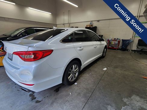 Used 2016 Hyundai Sonata SE w/ Cargo Package FWD image 7