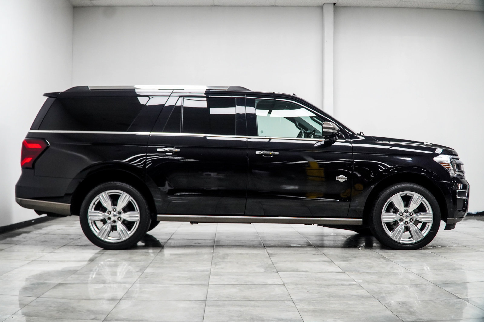 Used 2024 Ford Expedition Max King Ranch AWD/4WD image 8