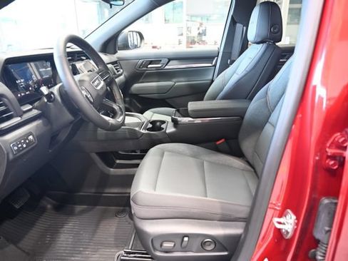 New 2026 GMC Terrain AT4 w/ LPO, Floor Liner Package AWD/4WD image 9