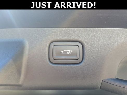 Used 2025 Hyundai Kona Limited image 8