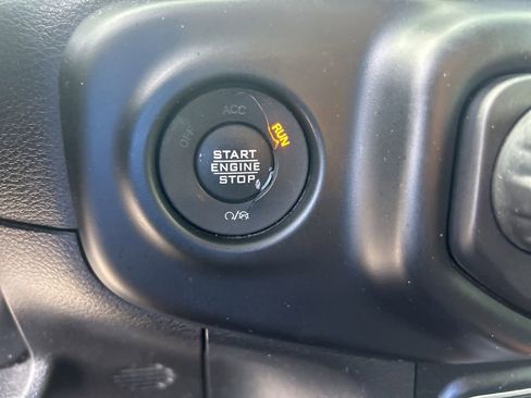 Used 2022 Jeep Gladiator Mojave w/ Trailer Tow Package image 41