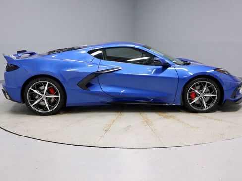 Used 2021 Chevrolet Corvette Stingray Premium Cpe w/ Z51 Performance Package image 12