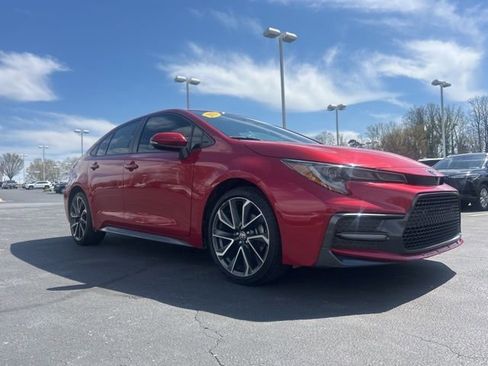 Used 2021 Toyota Corolla SE image 3