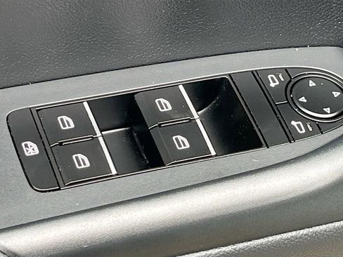 Used 2025 MAZDA CX-50 AWD 2.5 S w/ Select Package image 18