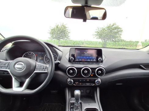 Used 2022 Nissan Sentra S FWD image 17