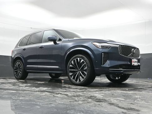 New 2026 Volvo XC90 B6 Plus w/ Protection Package AWD/4WD image 40