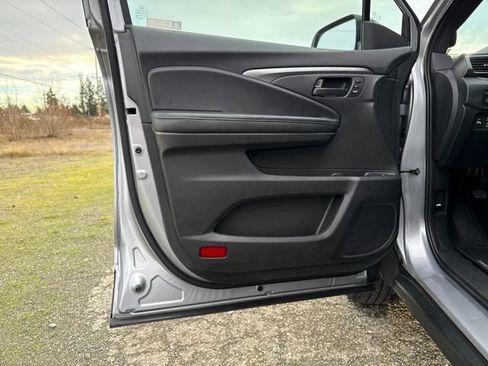 Certified 2023 Honda Passport EX-L image 16