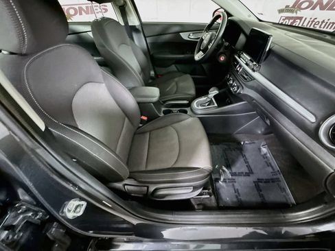 Used 2024 Kia Forte LXS FWD image 28